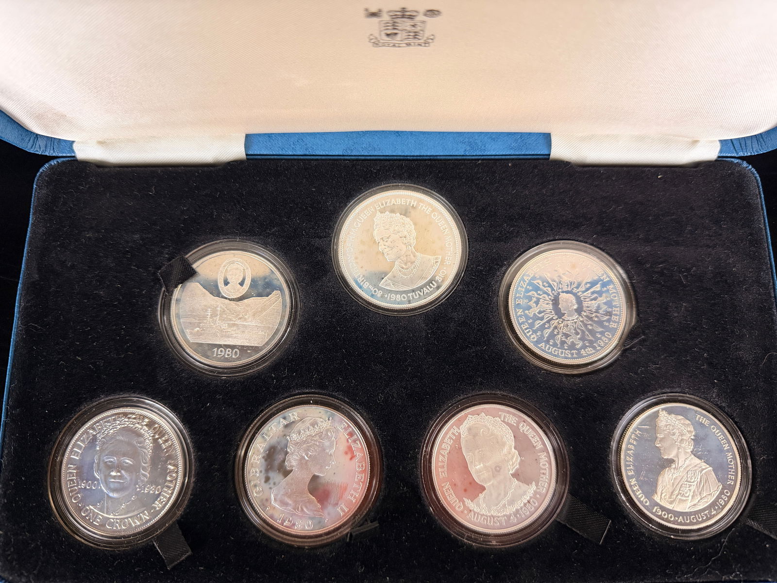 British Royal Mint 1980 Queen Mother 80th Birthday Seven Coin Silver Proof Set (1 of 11)