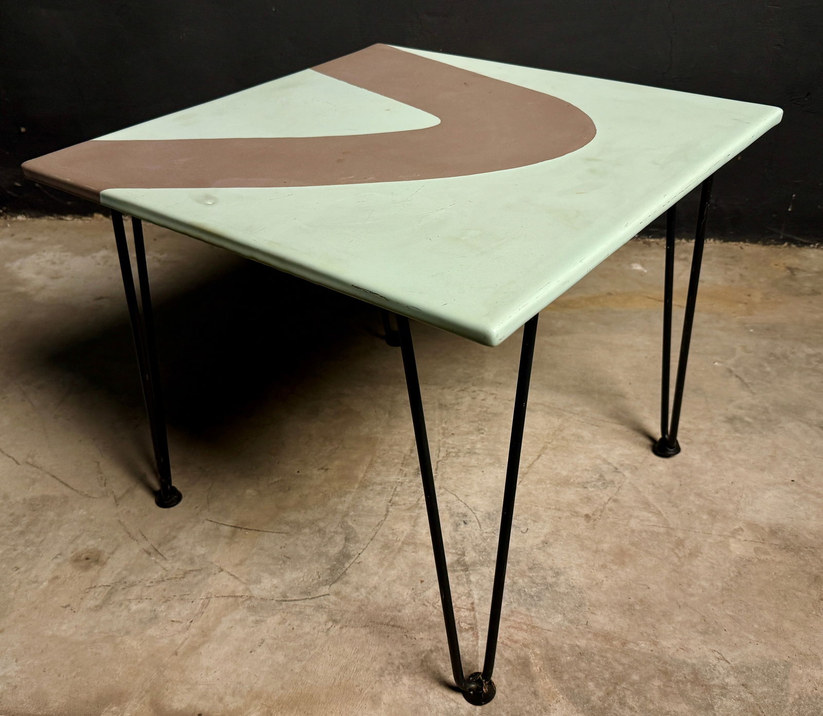 A Mid-Century Modern Boomerang Side Table Alfred Pottery (1 of 9)