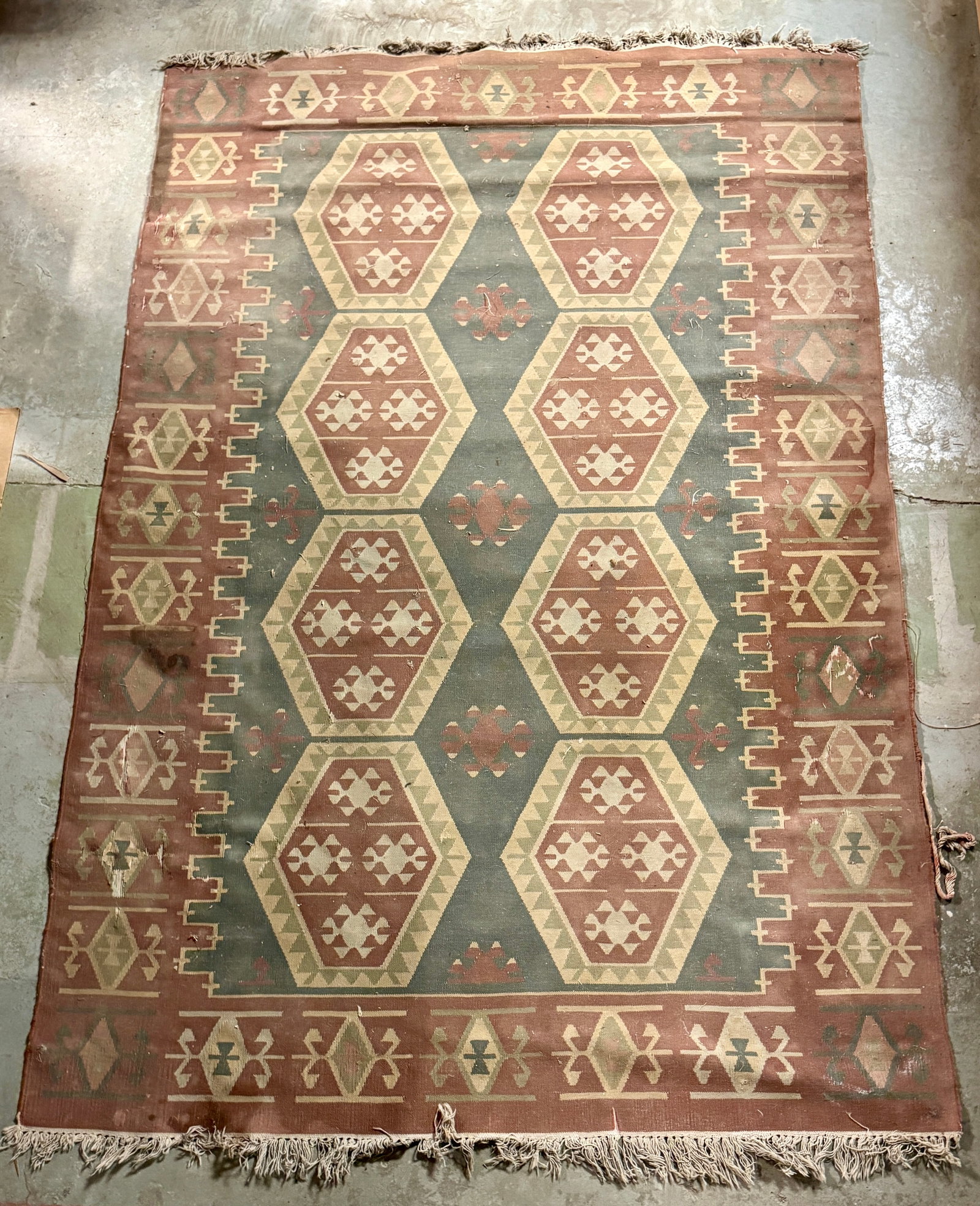 A Vintage Turkish Kilim Flat-weave Rug (1 of 6)