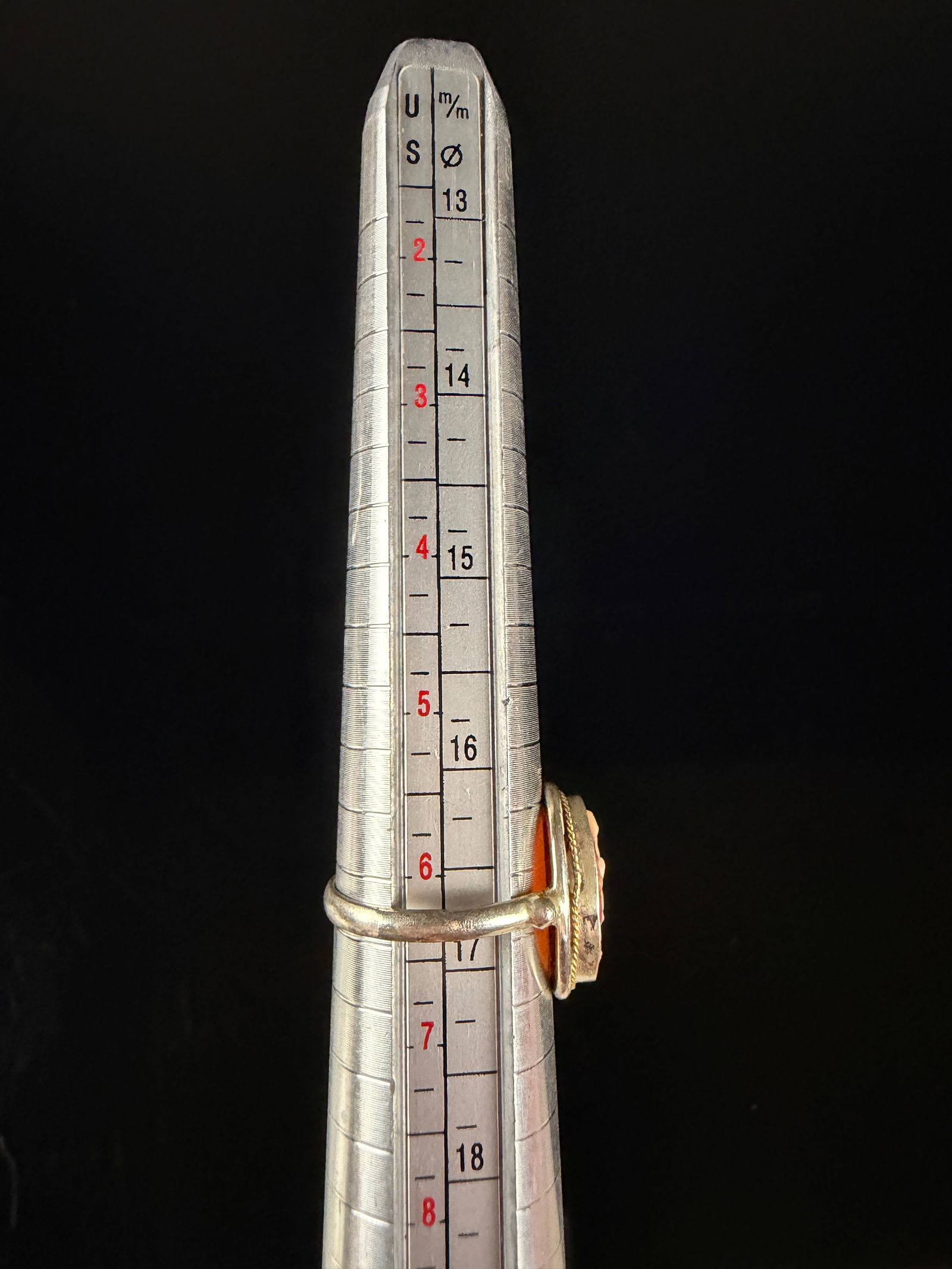 A Three Graces Shell Cameo Ring - 5