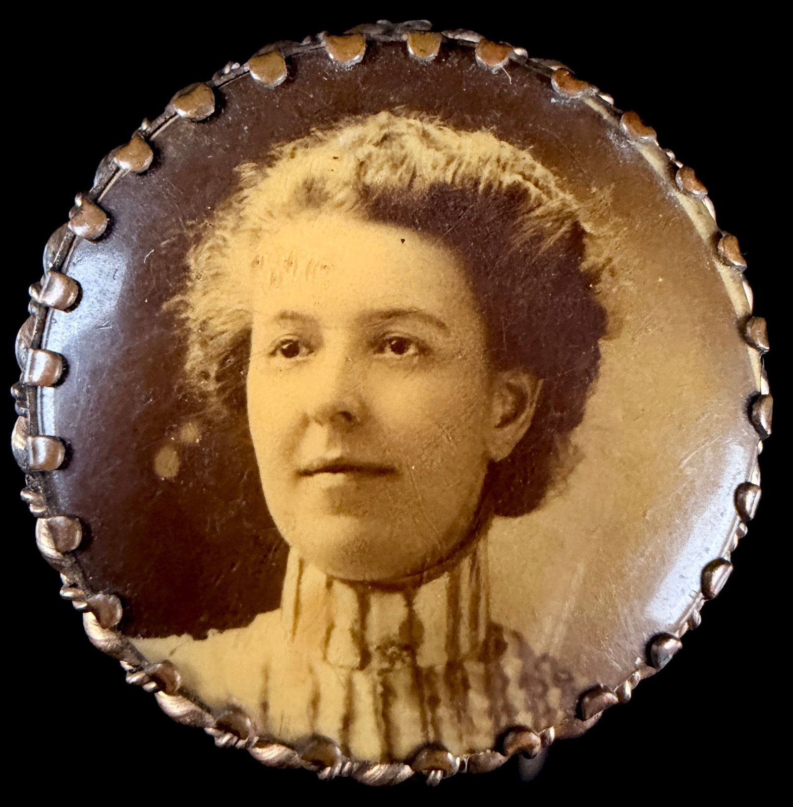 A Late 19th Century Gold-Toned Double-Sided Photographic Fob Charm (1 of 5)