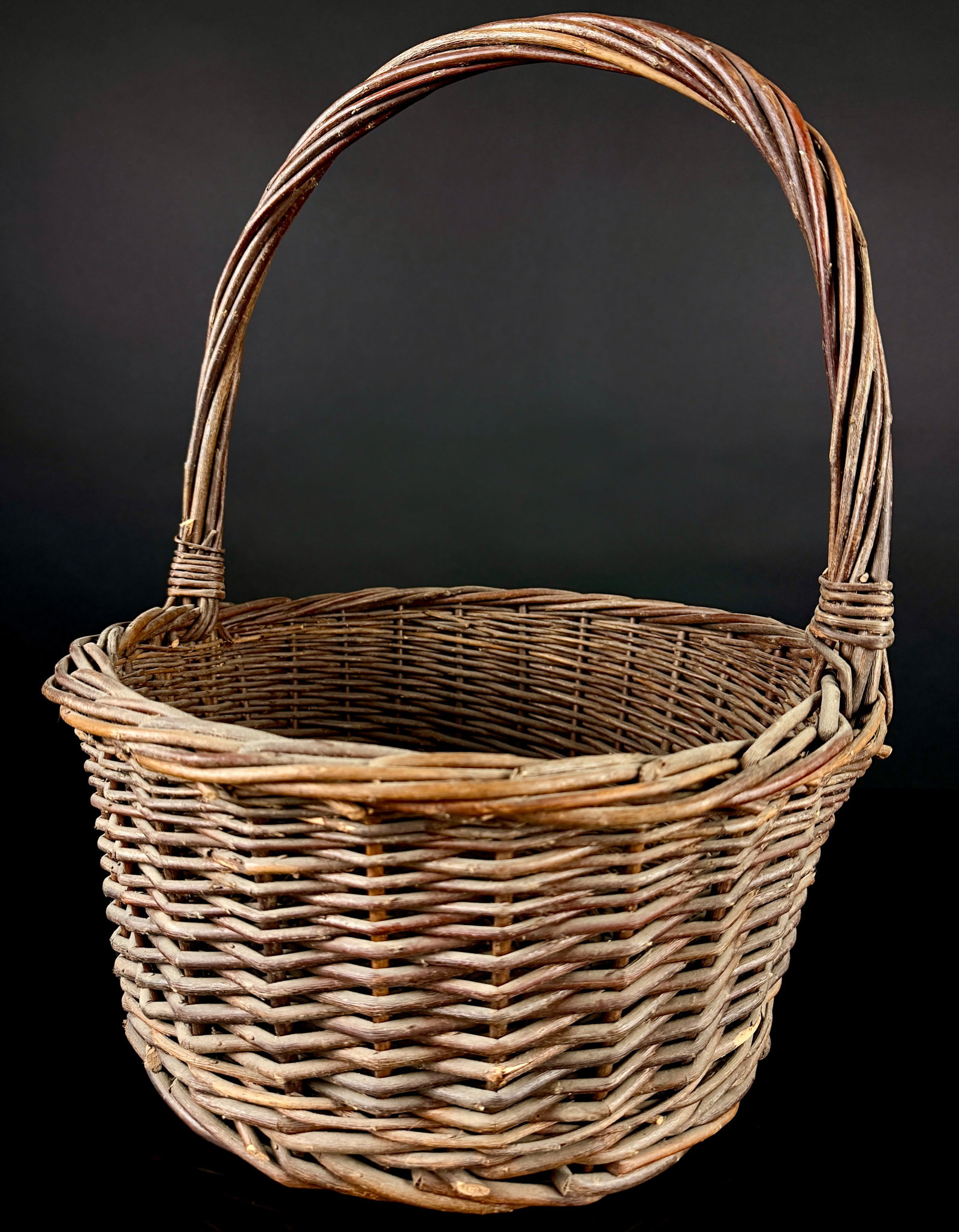 A Rustic Woven Willow Gathering Basket (1 of 11)