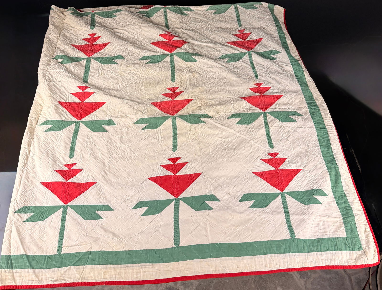 Antique Carolina Lily Pattern Patchwork Quilt - 11