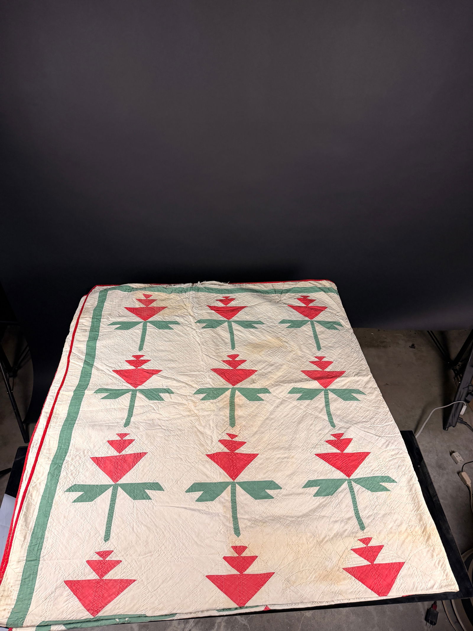 Antique Carolina Lily Pattern Patchwork Quilt - 7