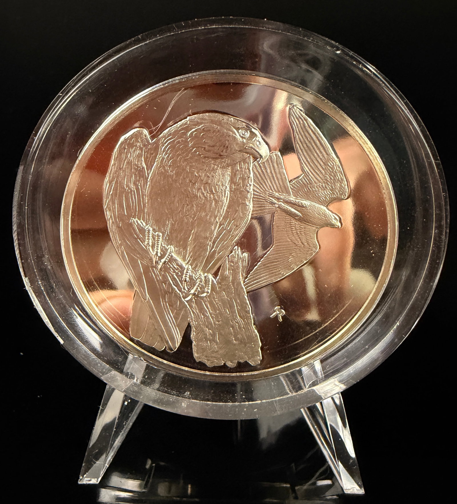 1971 Franklin Mint Gilroy Roberts Birds No. 7 Peregrine Falcon Sterling Silver Round: This commemorative silver round is part of the Roberts Birds series produced by the Franklin Mint. Designed by Gilroy Roberts, the former Chief Engraver of the United States Mint, this entry is design