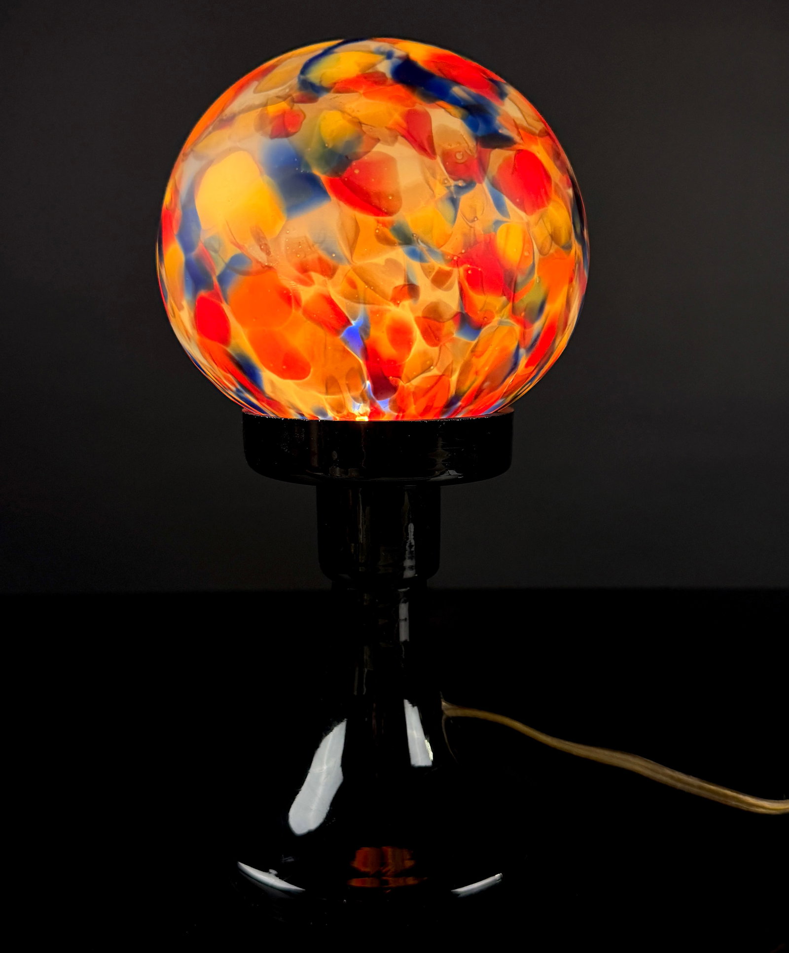 Mid-Century Modern Style Confetti Art Glass Table Lamp with Black Pedestal Base (1 of 8)