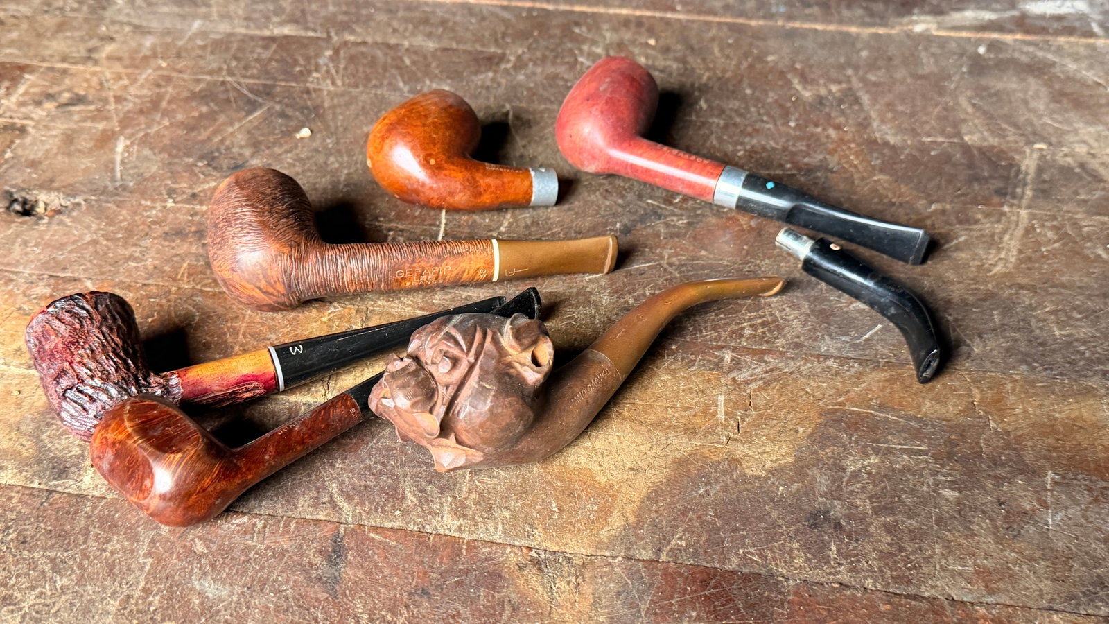 A Collection of Vintage Briar Tobacco Pipes W. Bull Dog (1 of 14)