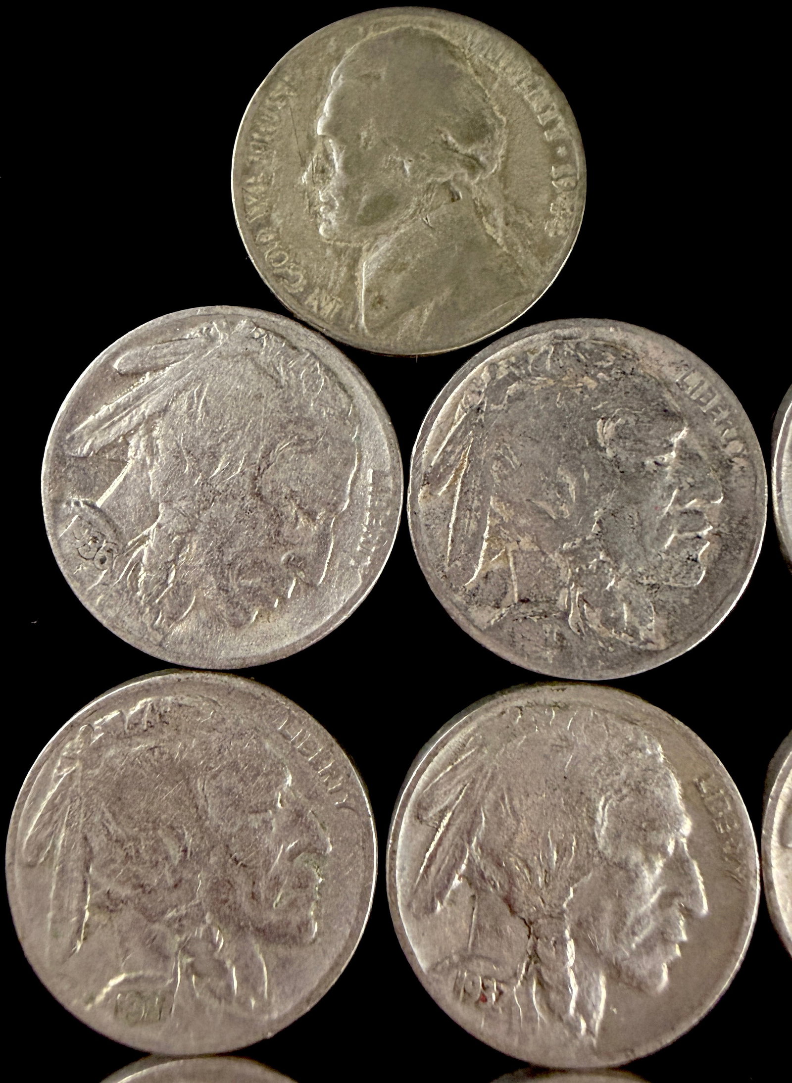 A Collection of US Five-Cent Coins Including Buffalo Nickels and Jefferson Silver War Nickel - 2