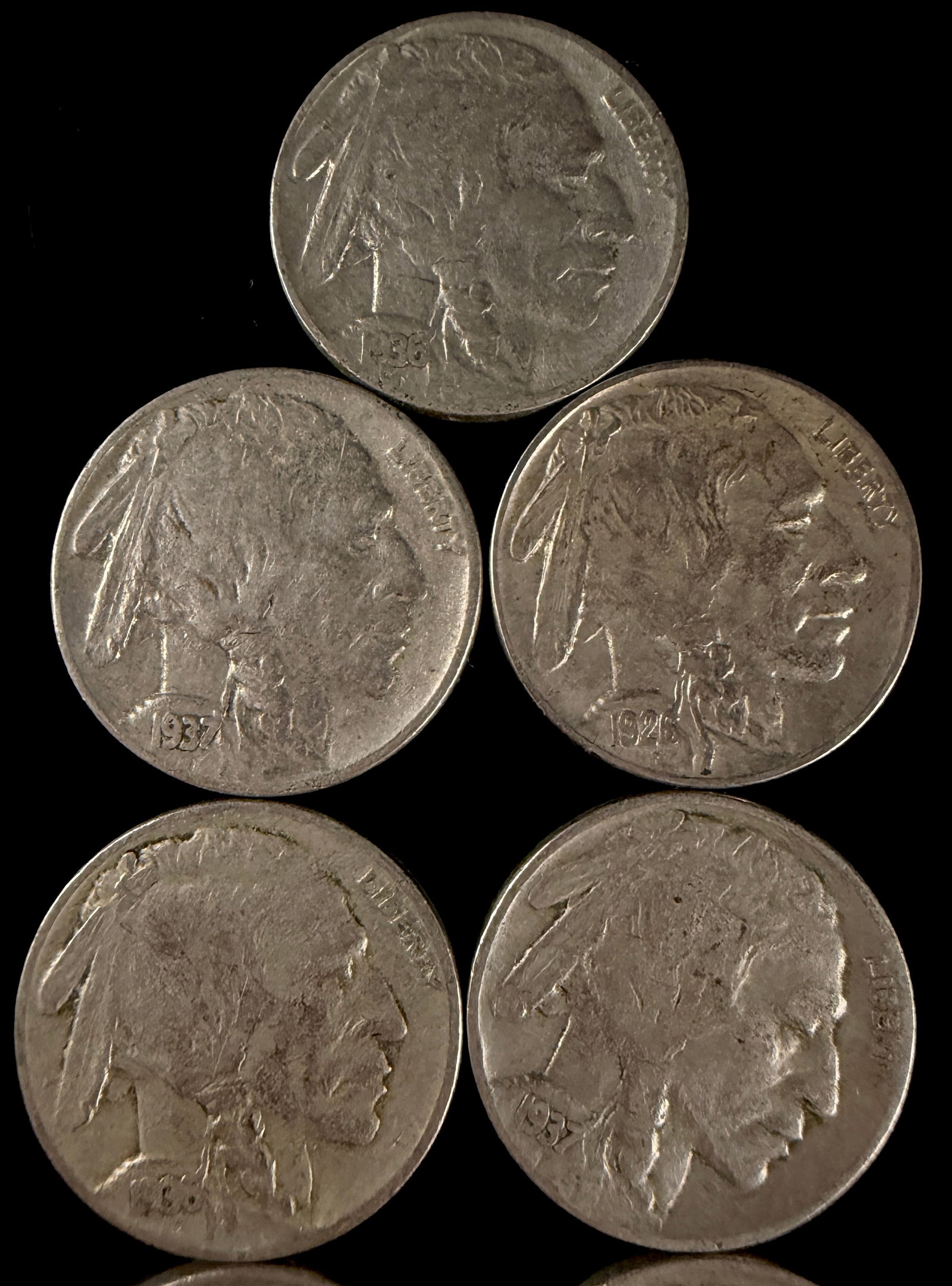 A Collection of US Five-Cent Coins Including Buffalo Nickels and Jefferson Silver War Nickel - 4