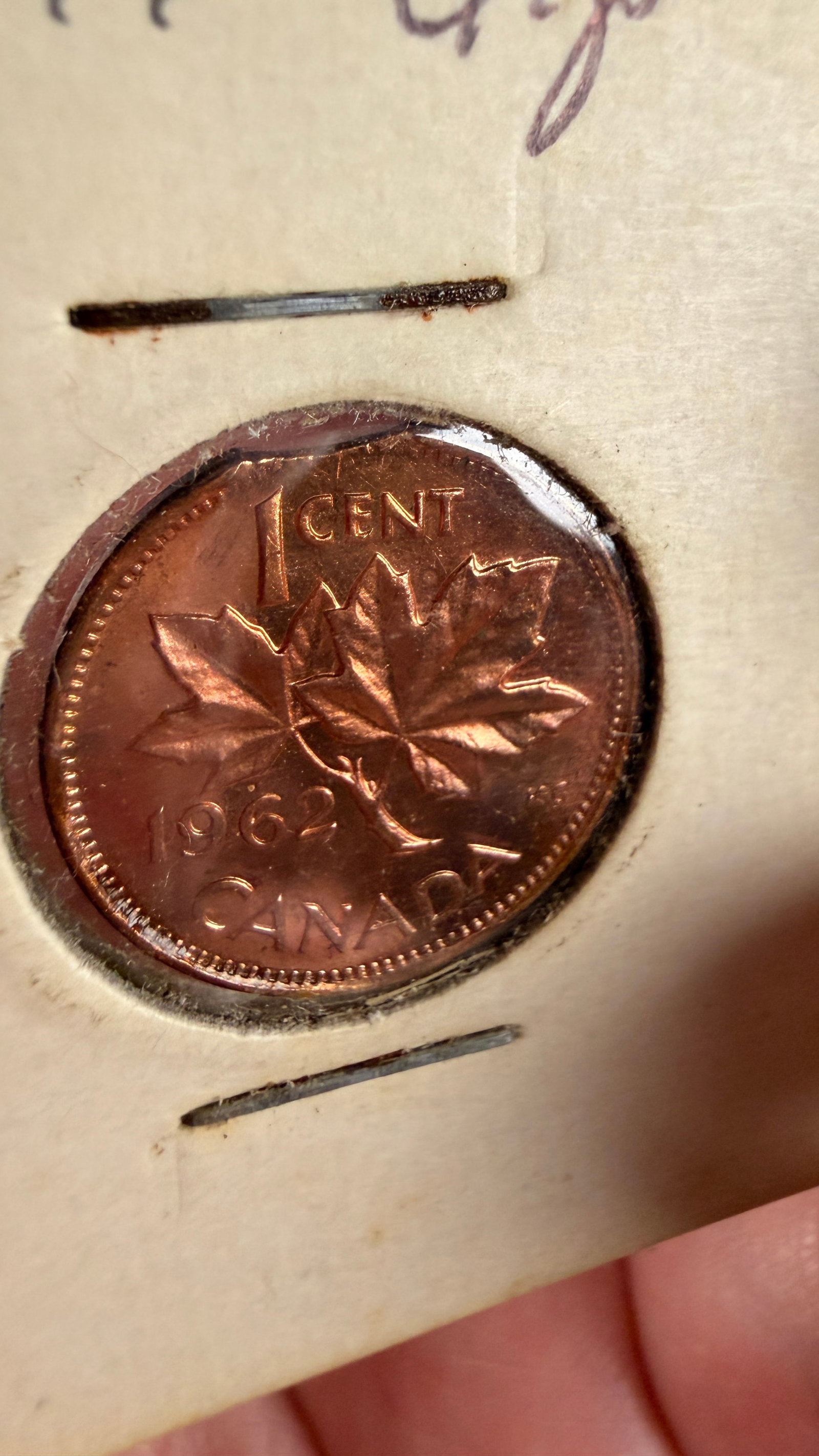 Canada 1962 1 Cent Mint Error Curved Planchet Clip - 2