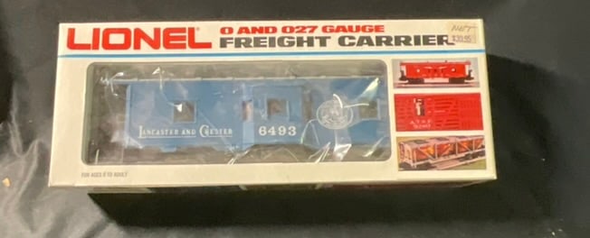Lionel 6-6493 Lancaster and Chester Bay Window Caboose with Original Box (1 of 6)