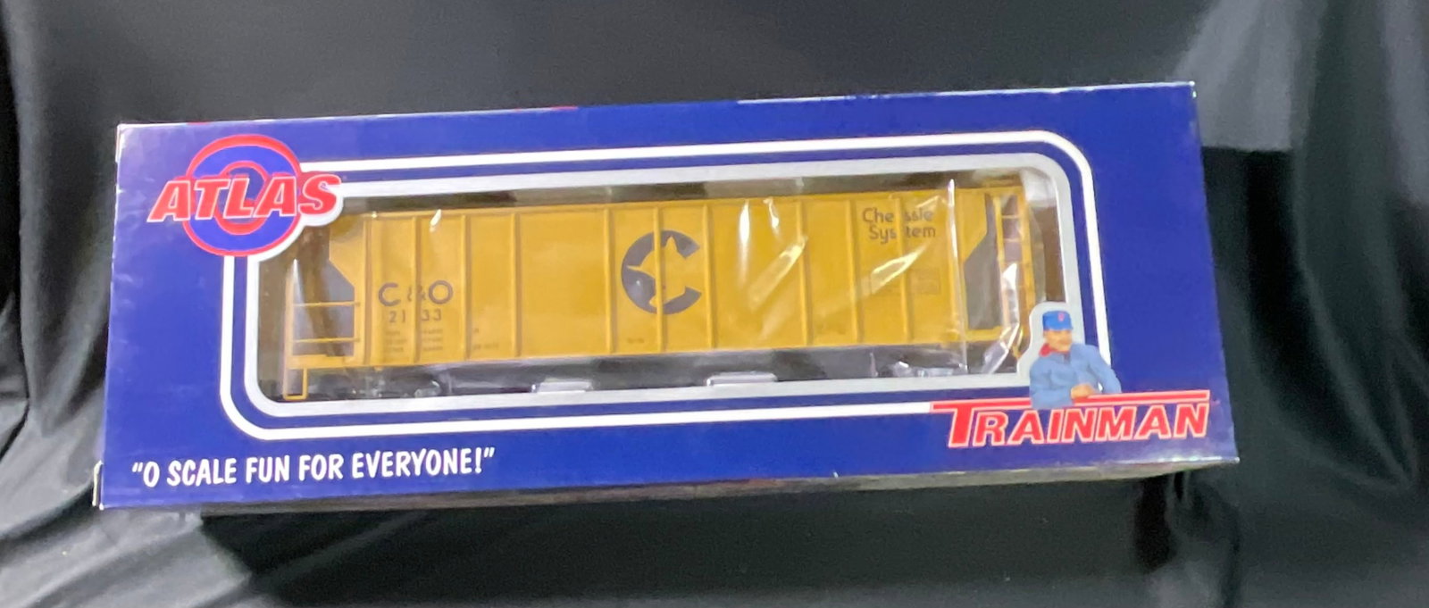 Atlas O Trainman 3-Bay PS-2 Hopper Car Chessie System C and O Road Number 2133 3-Rail (1 of 5)