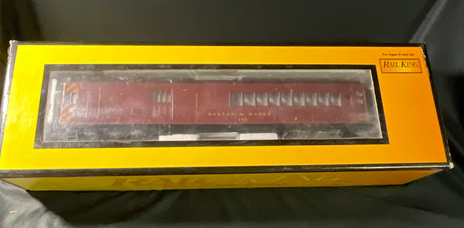 Rail King by M.T.H. Electric Trains O-Gauge Boston & Maine Doodlebug Diesel Engine (1 of 6)