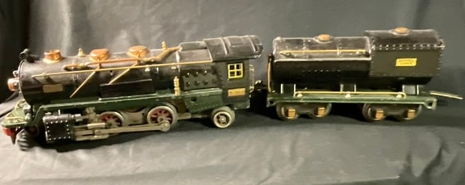 Lionel Prewar O-Gauge No. 260E Steam Locomotive and Lionel Lines Tender (1 of 13)