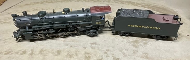 O-Gauge Pennsylvania Railroad L1s 2-8-2 Mikado Steam Locomotive and Tender No. 9628 (1 of 14)