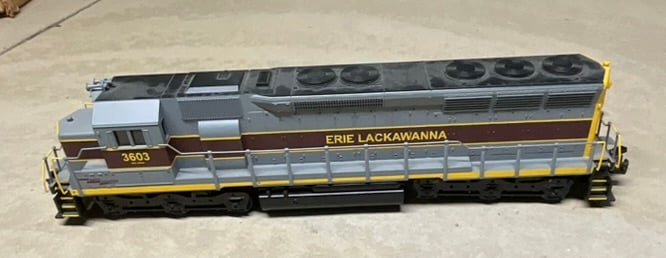 Erie Lackawanna EMD SD45 O Gauge Diesel Locomotive No. 3603 (1 of 10)