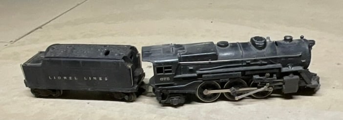 Lionel 675 O-Gauge Steam Locomotive and Lionel Lines Tender (1 of 10)