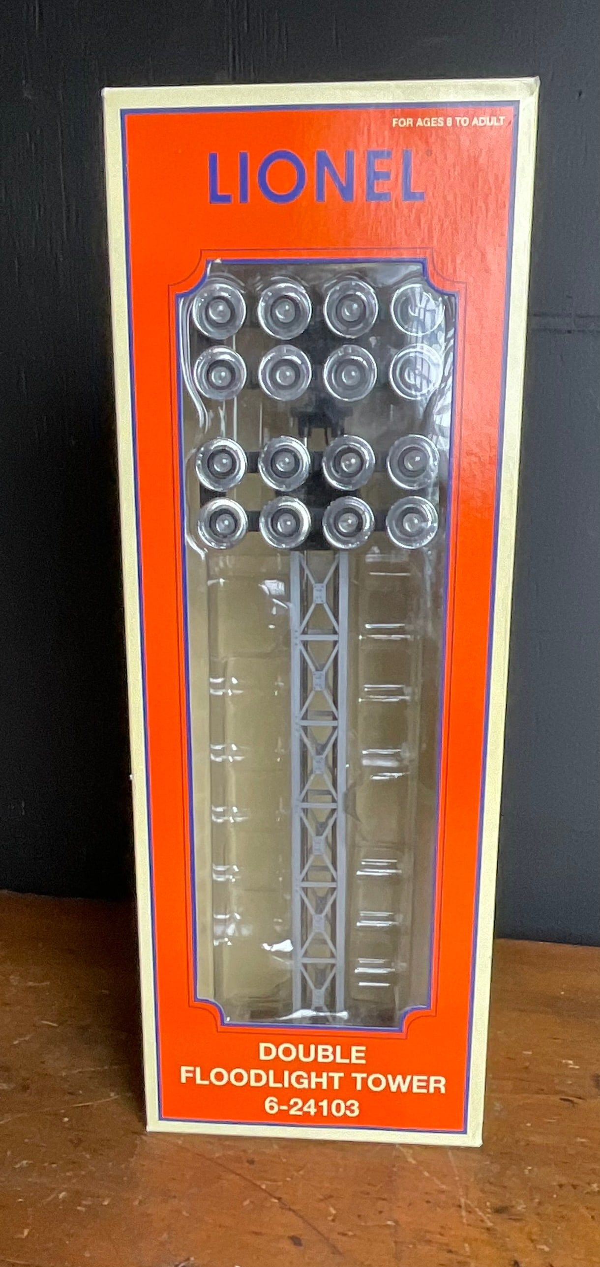 Lionel O-Gauge Double Floodlight Tower Model 6-24103 in Original Box (1 of 5)