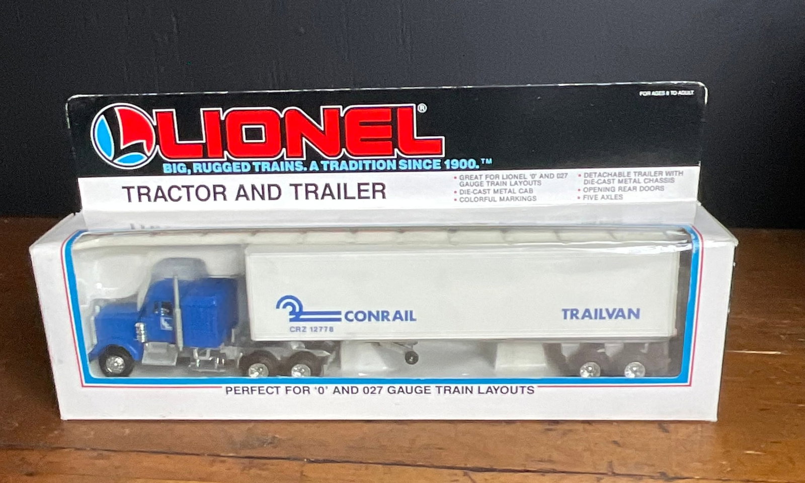 Lionel 6-12778 Conrail Tractor and Trailer (1 of 5)