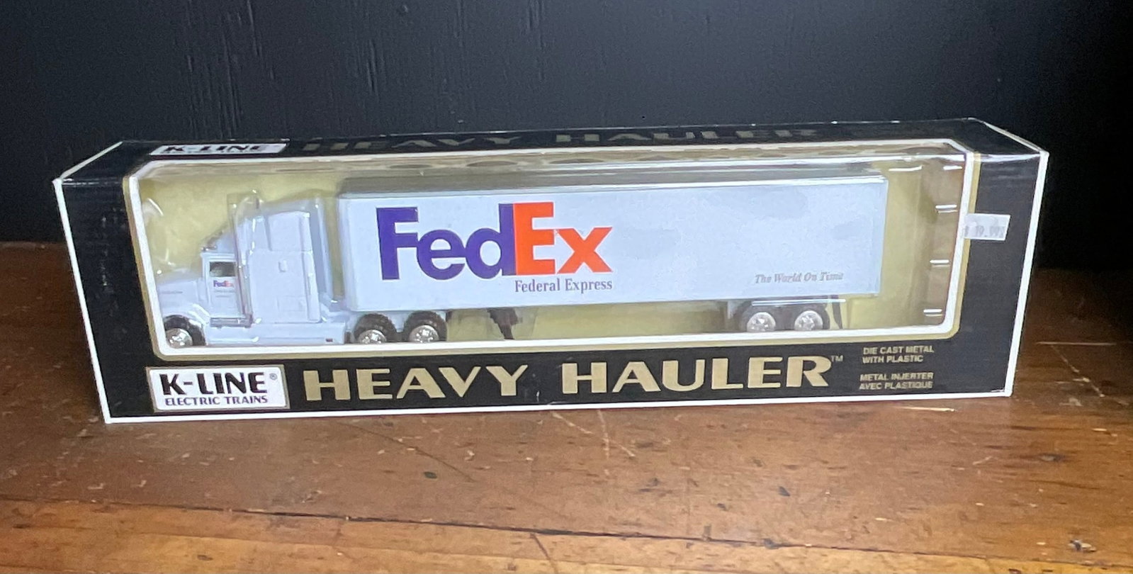 K-Line Electric Trains Heavy Hauler O Scale FedEx Tractor-Trailer K-8138TT (1 of 5)