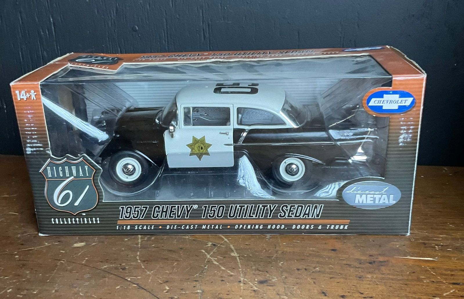 Highway 61 Collectibles 1:18 Scale 1957 Chevrolet 150 Utility Sedan Police