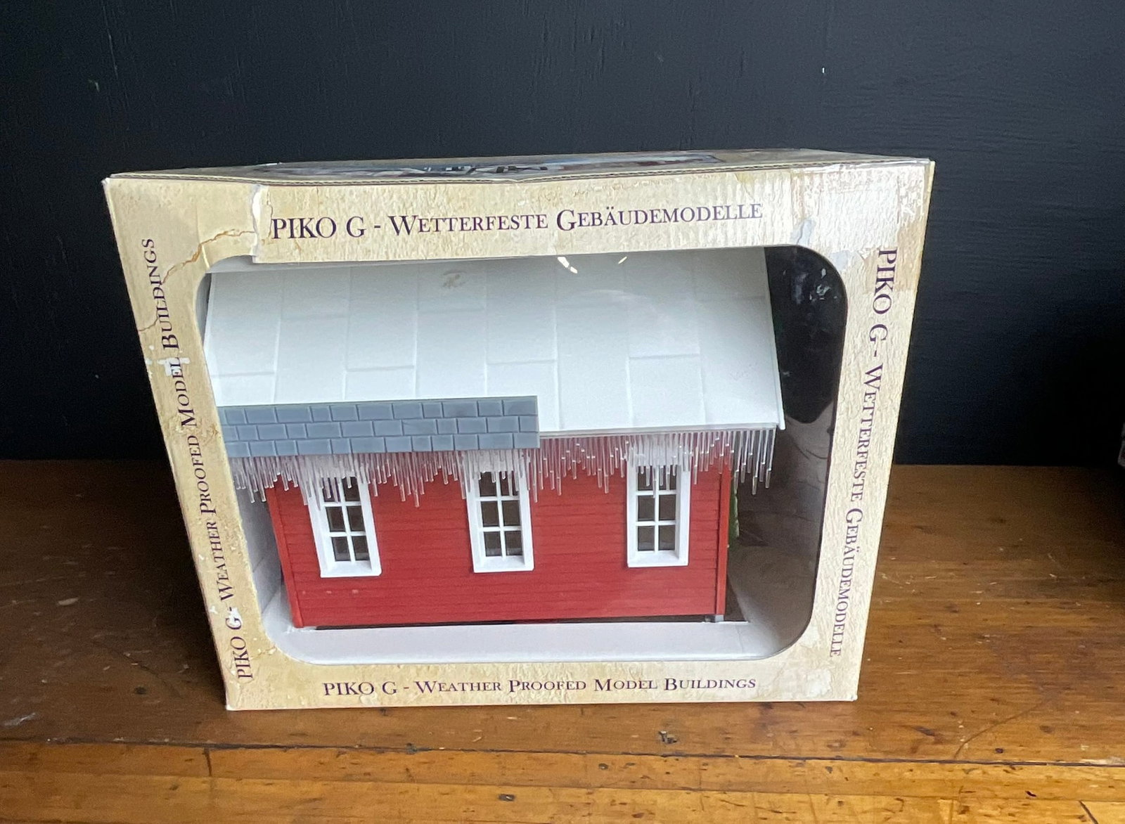 PIKO G-Scale Santa's Work Shop Built-Up Model Building No. 62703 (1 of 5)