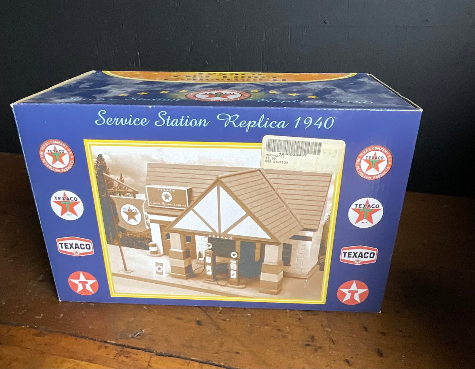 Texaco Old Timer Collection II Service Station Replica 1940 (1 of 4)
