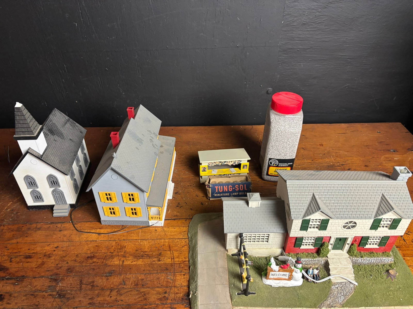 An Assortment of O-Gauge Model Railroad Buildings and Scenery Accessories Including MTH Electric (1 of 20)