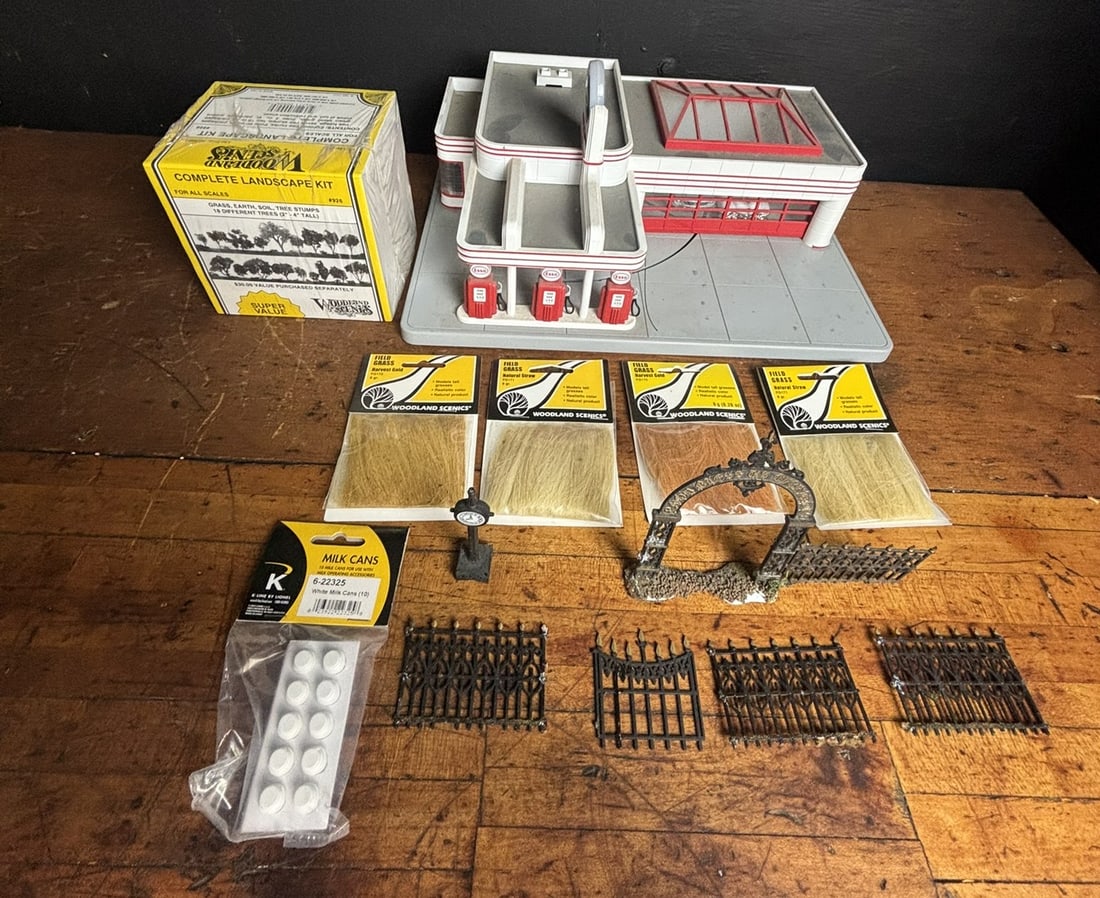 An Assortment of O Scale Model Railroad Buildings and Scenery Accessories including Woodland Scenics (1 of 20)