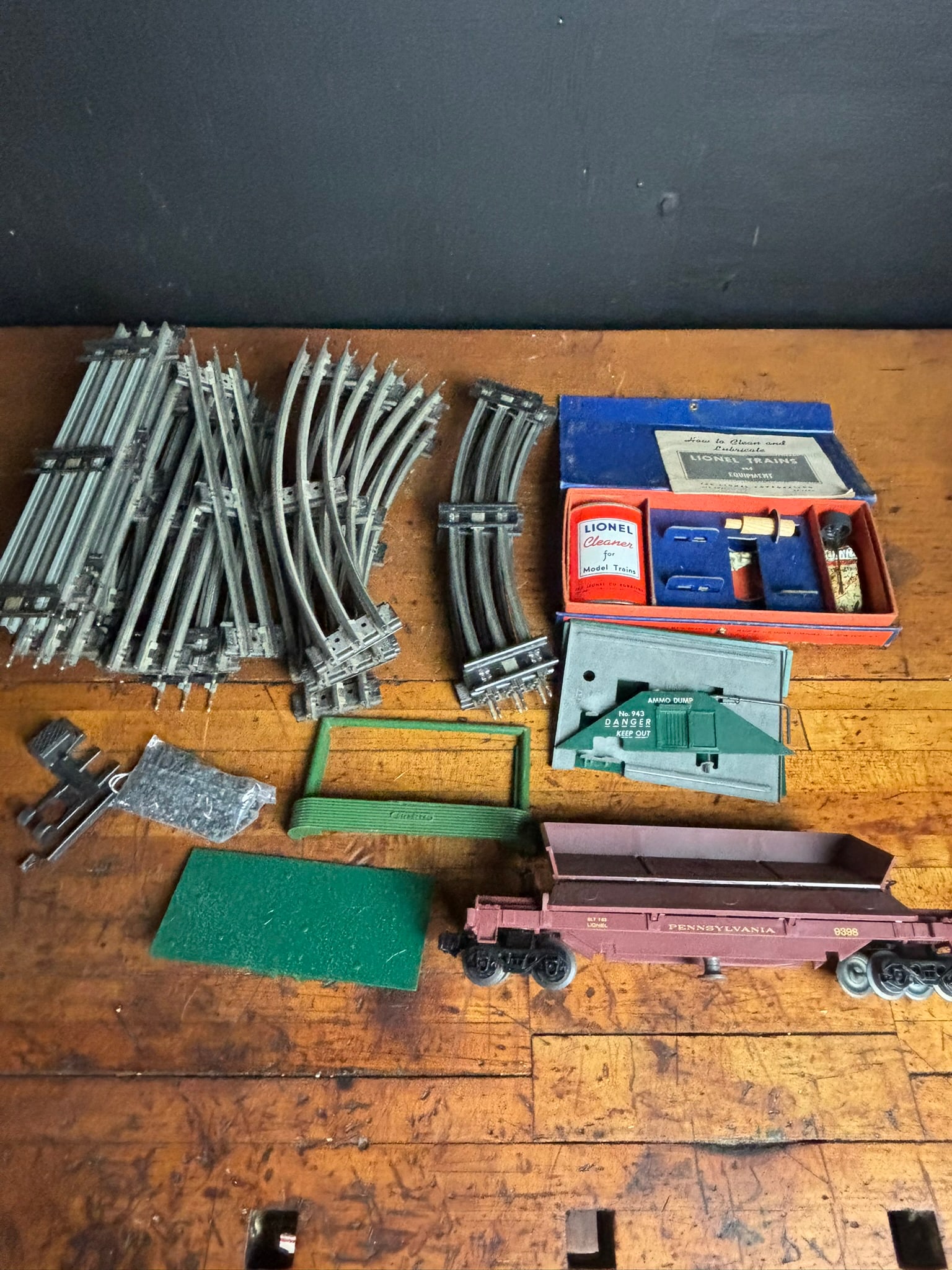 A Collection of Vintage Lionel O-Gauge Model Train Accessories, Maintenance Equipment, and Track (1 of 11)
