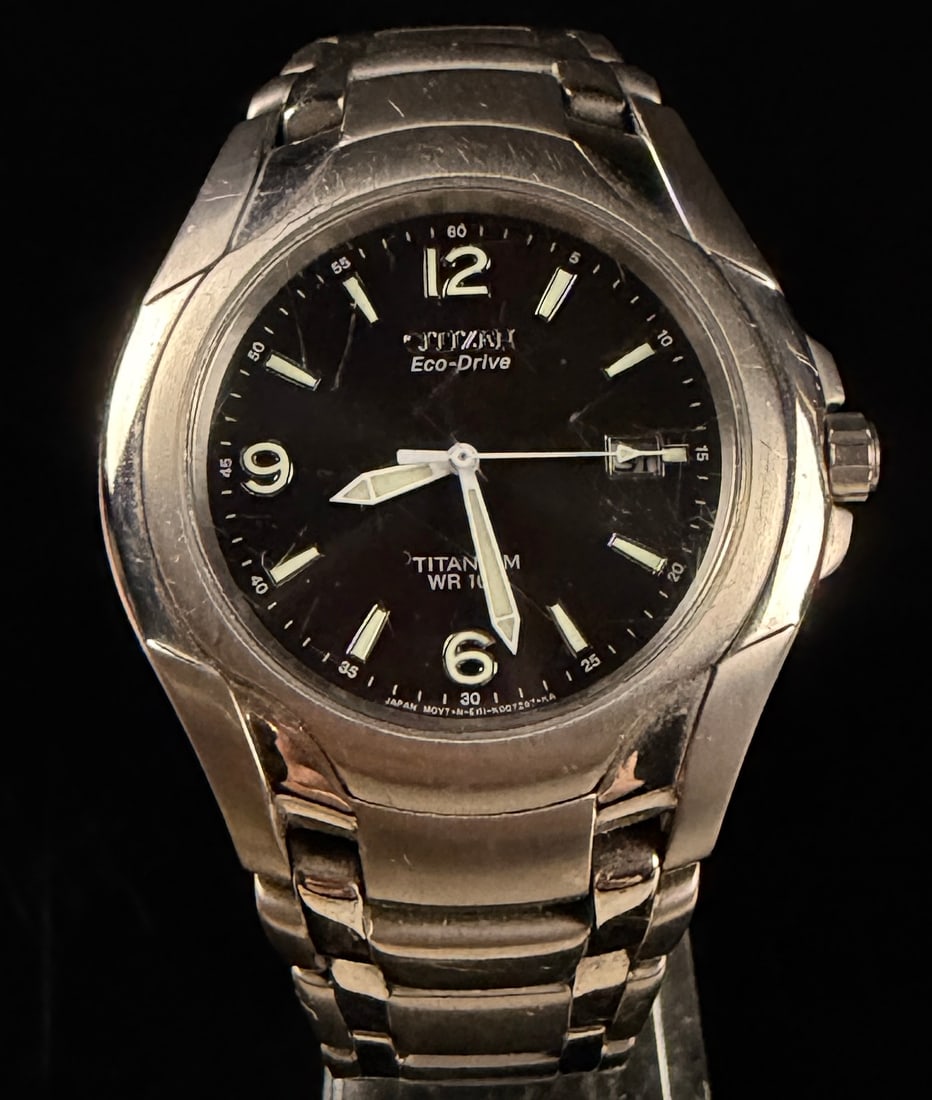Citizen Eco-Drive Titanium WR 100 Men's Watch Reference E111-K006368 (1 of 8)