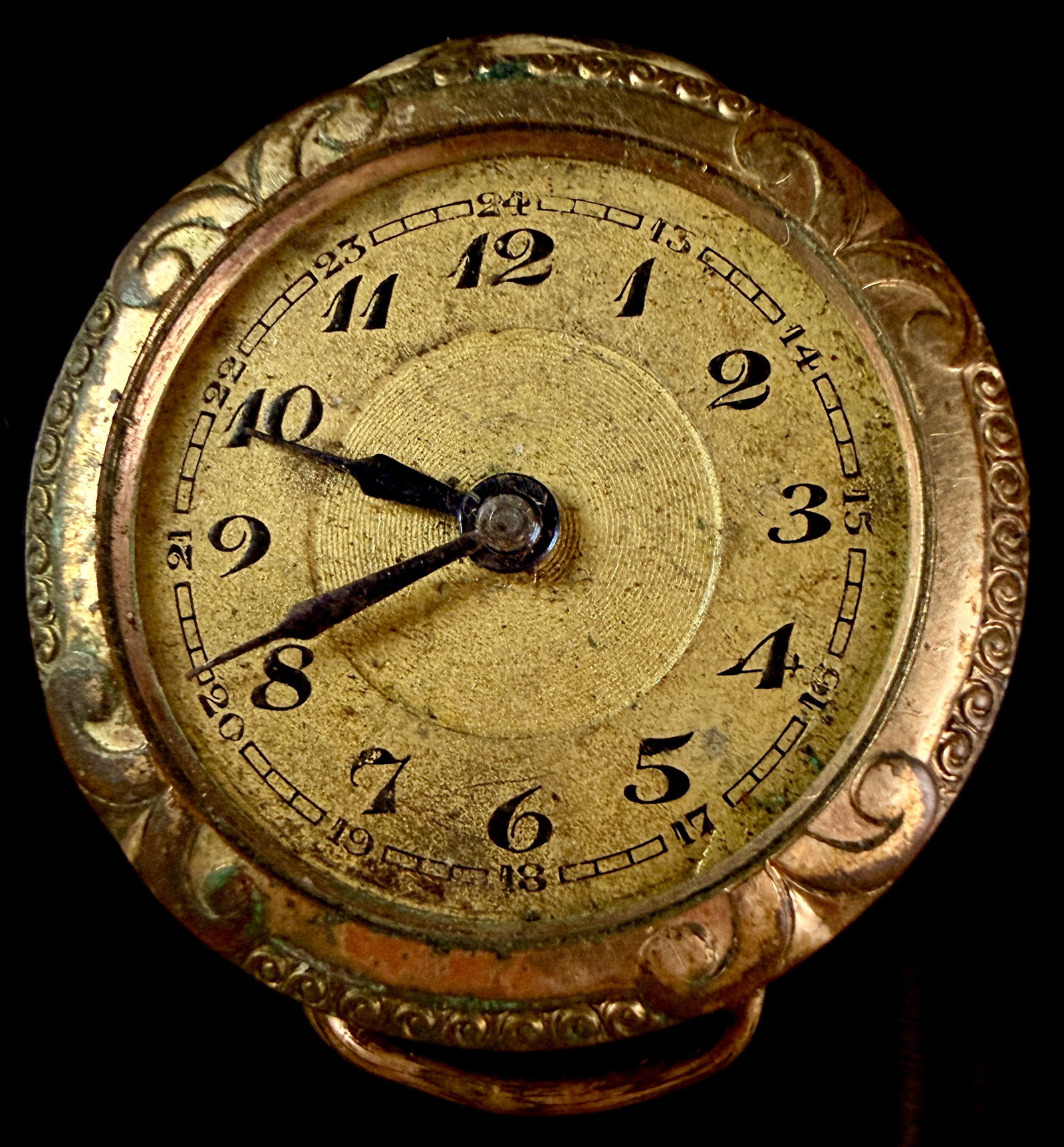 Vintage Gold-Toned Trench-Style Military Wristwatch Head (1 of 5)