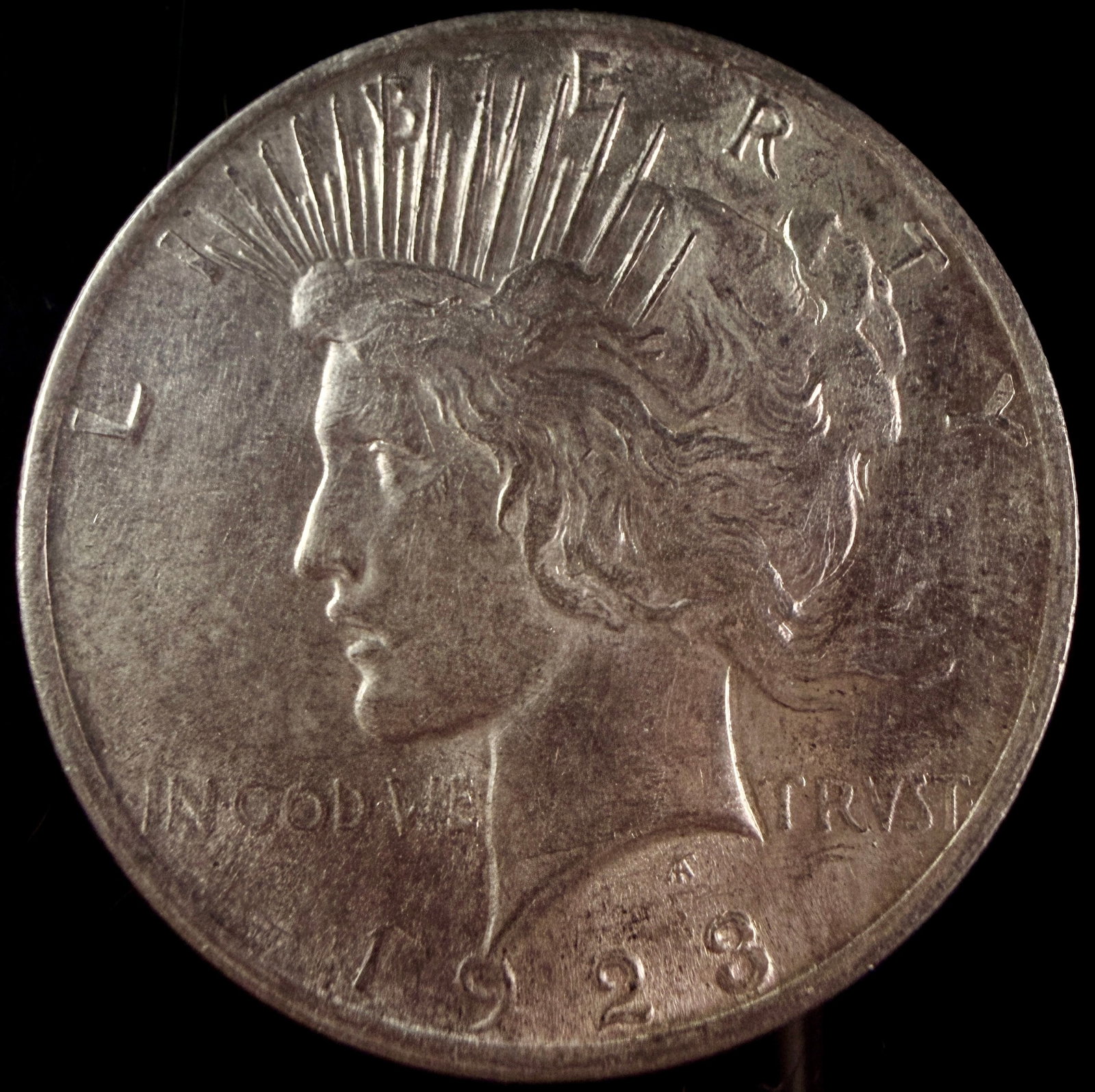 US 1928 Peace Silver Dollar (1 of 3)