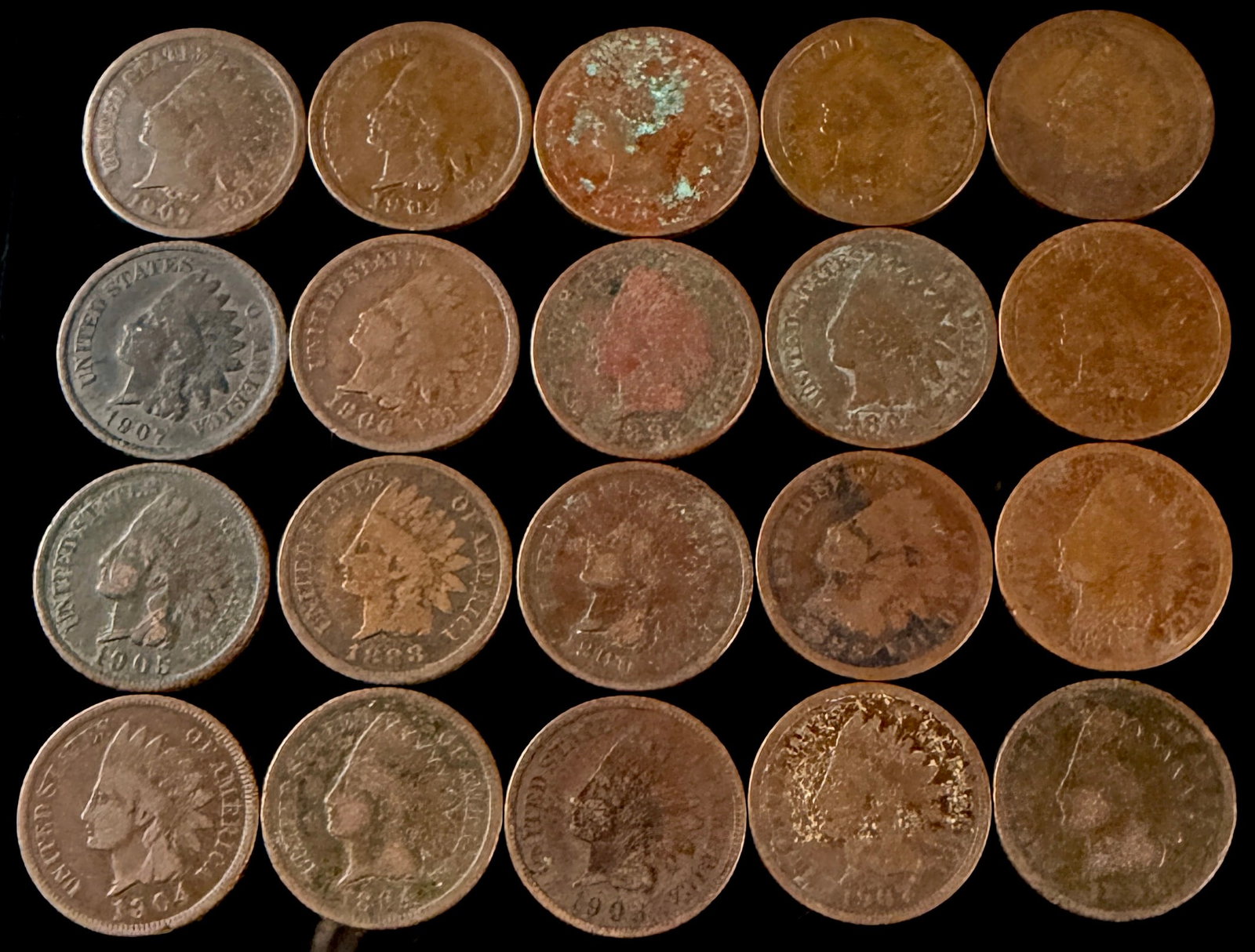 A Lot of 20 US Indian Head Cents (1 of 9)