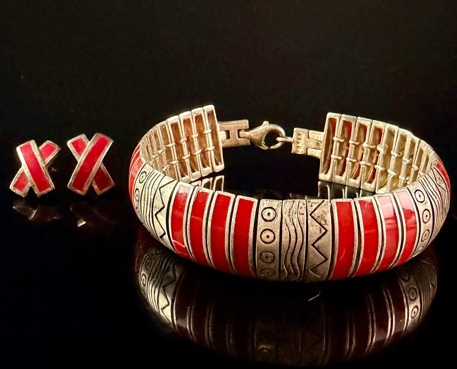 A Sterling Silver and Red Inlay Link Bracelet and Matching Earring Set (1 of 7)