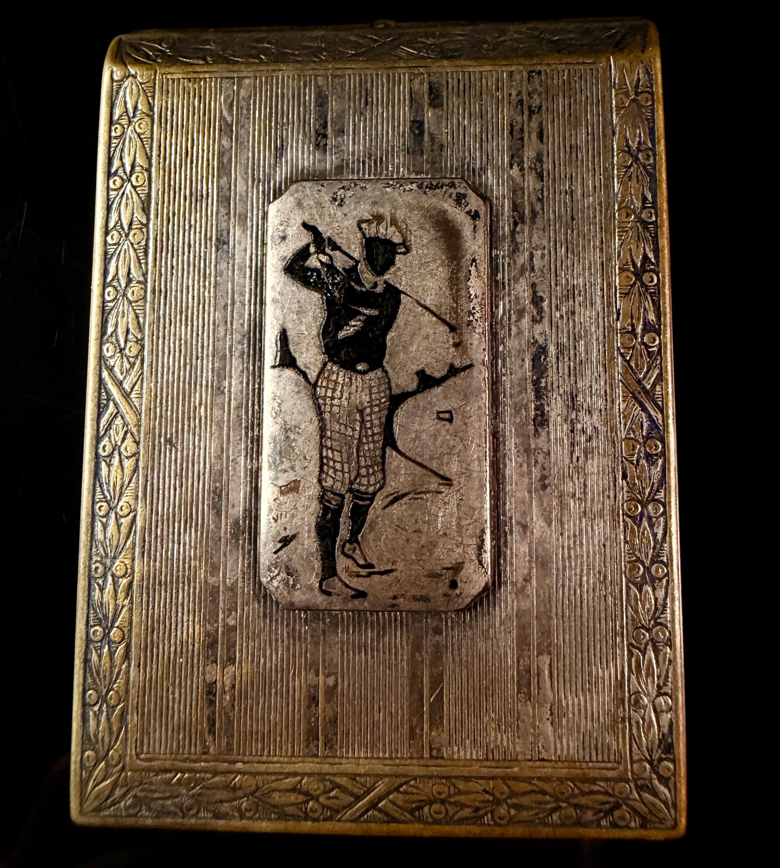 Vintage Silver Plated Nickel Silver Vesta Case with Golfer Motif (1 of 9)