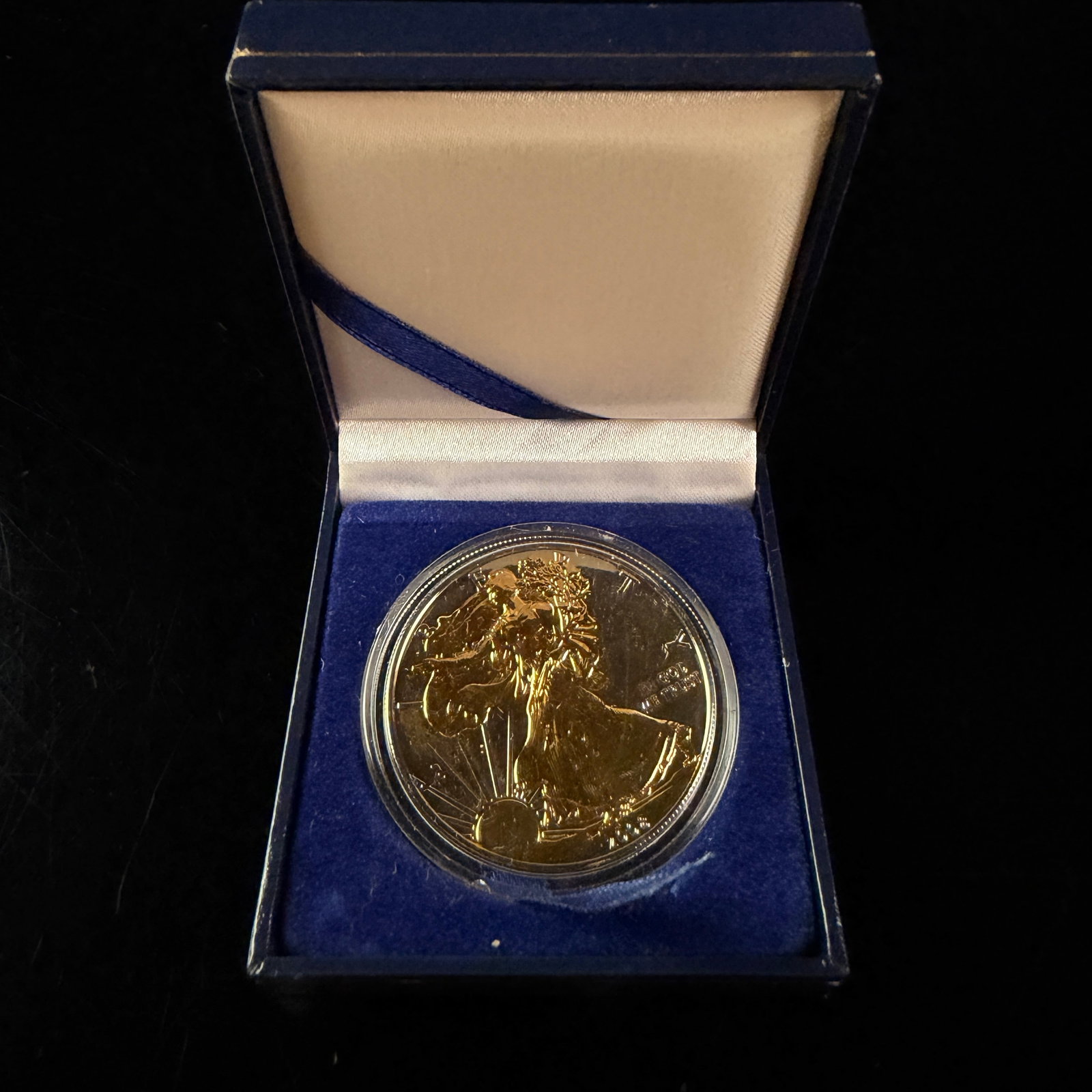 2008 US One Dollar American Silver Eagle with Selective Gold Plating (1 of 4)