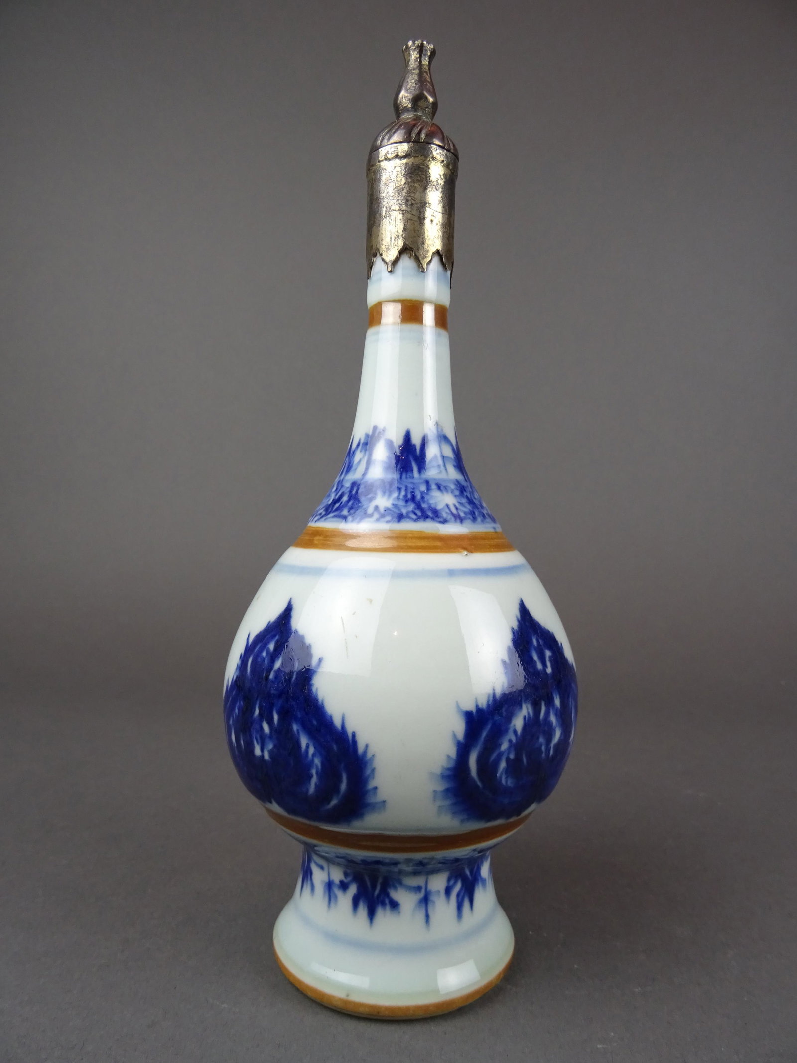Porcelain B/W vase (1 of 7)