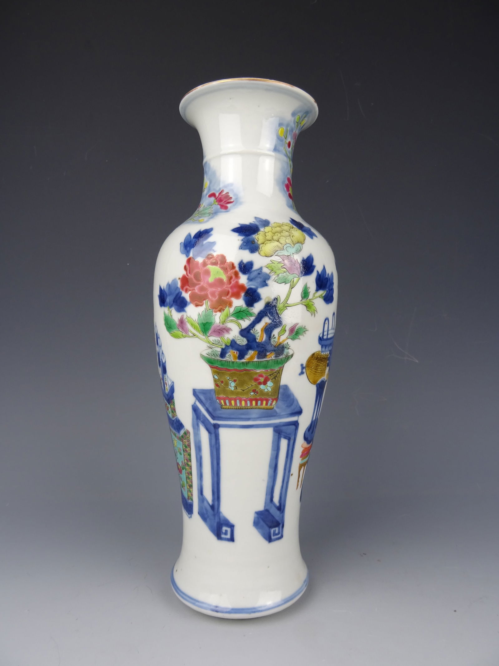 Porcelain vase (1 of 6)