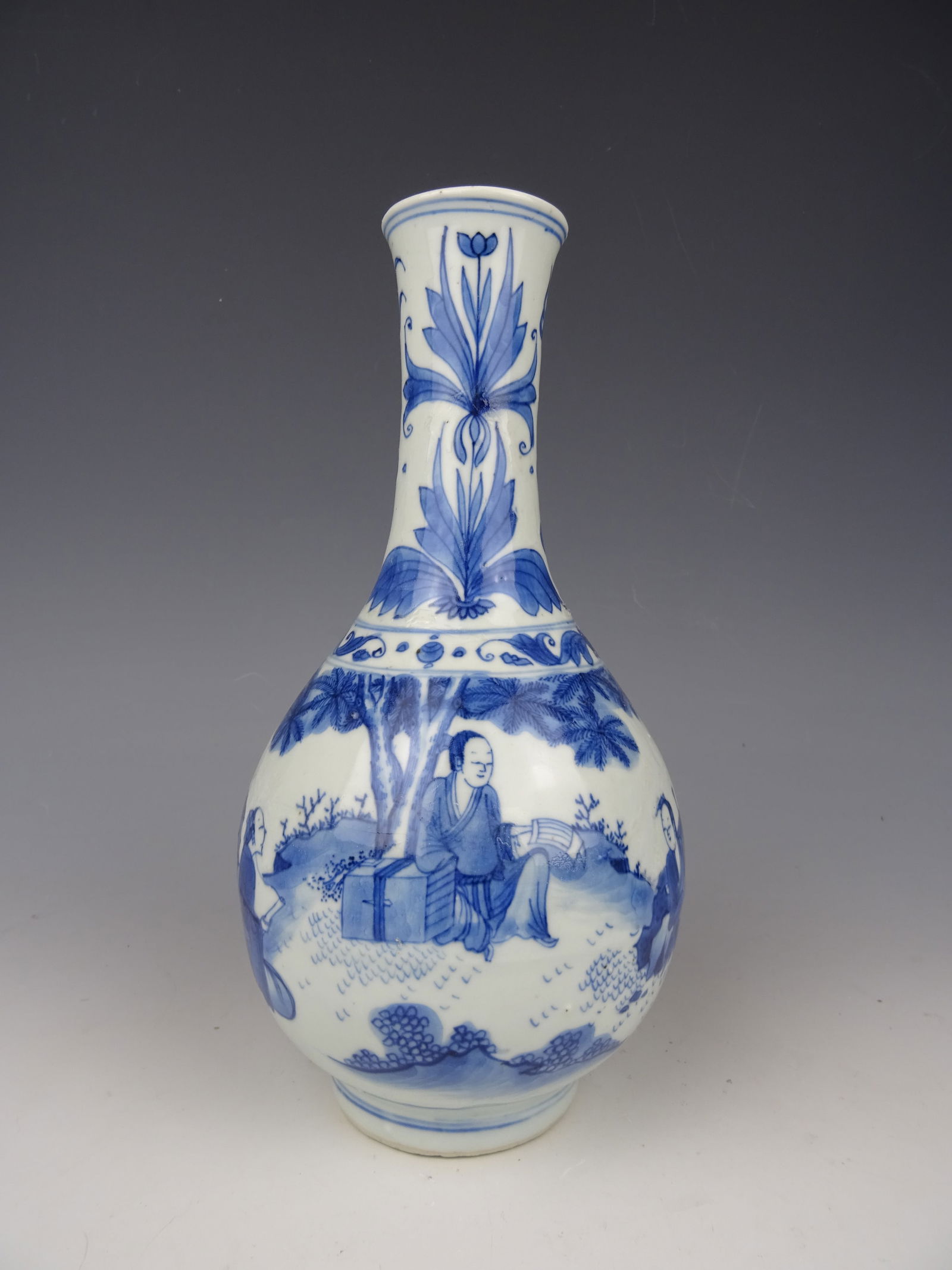 Porcelain B/W vase (1 of 4)