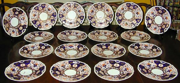 18 ANTIQUE ROYAL CROWN DERBY IMARI DINNER PLATES