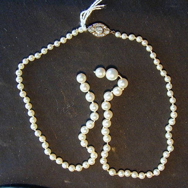CULTURED PEARL NECKLACE W/ FRENCH PASTE CLASP: 4mm-9mm pearl necklace w/ vintage French paste clasp, 21" length, needs restringing.
