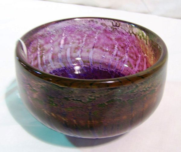Early Signed Goran Warff Kosta Boda Heavy Bowl: Early Signed Goran Warff Kosta Boda Heavy Bowl, signed on base Kosta 57203 Warff in blues and purples. 3 1/2" tall and 5 1/4" across top , also with label.