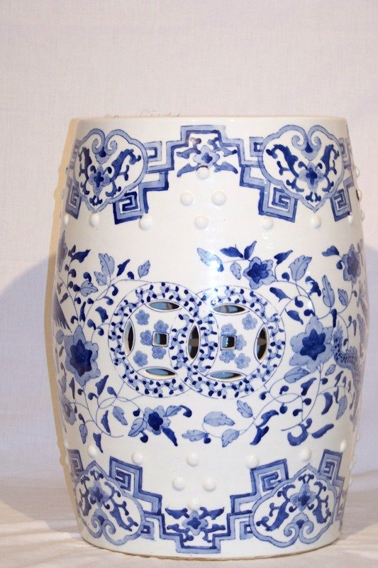 Vintage Chinese Porcelain Blue & White Garden Seat: Vintage Chinese Blue & White Garden Seat. With 5 finger Dragon and florals. Stands app. 18 1/2" tall.11 3/4" across top.