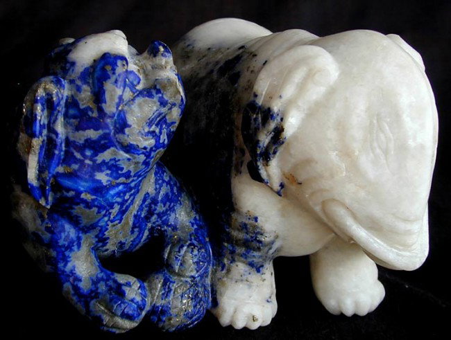 ANTIQUE CHINESE LAPIS CARVING FOO DOG & ELEPHANT: A lapis figure of a foo dog puppy and carved figure of an elephant; the sculptor having used the 1-piece stone skillfully to depict the different colors of each animal, 5"W x 3.5"H x 4"D, good conditi