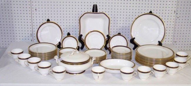 75 Pcs. of Spode Knightsbridge China Set Service F: 75 Pcs. of Spode Knightsbridge China Set Service For 12, #Y5783 , 12 - 10 5/8" plates, 12-8" plates ,12- 6 1/4" plates, 12-5" bowls, 12 cups and 12 5 3/4" saucers, 1- 11" covered server , 1-9 1/2" ova