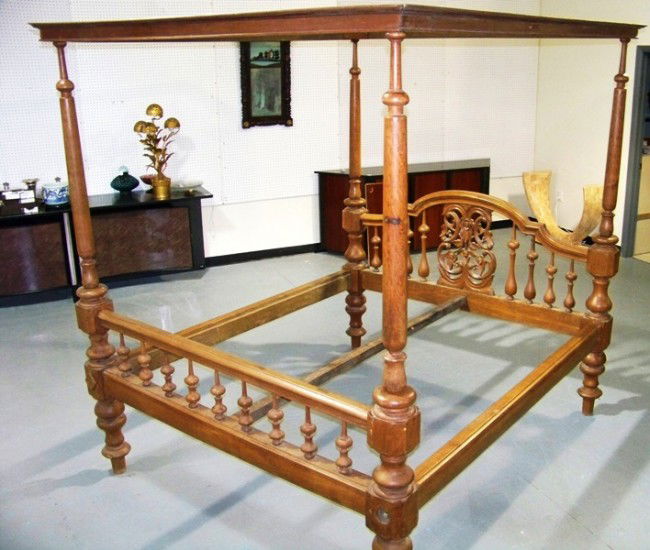 Early British Colonial Anglo Indian 4 Post Canopy: Early British Colonial Anglo Indian 4 Post Canopy Bed , Solid wood with carving to headboard. Stands app. 7' tall and 71" wide and 7' long , Great 4 post bed.