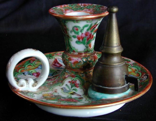 ANTIQUE CHINESE ROSE MEDALLION CHAMBERSTICK W/ SNU: A 19th C. Rose Medallion chamberstick w/ brass snuffer, the attached saucer w/ 3 scenic cartouche of figures & floral scenes, gilt design, good condition, 3.25"H x 5.75"W.