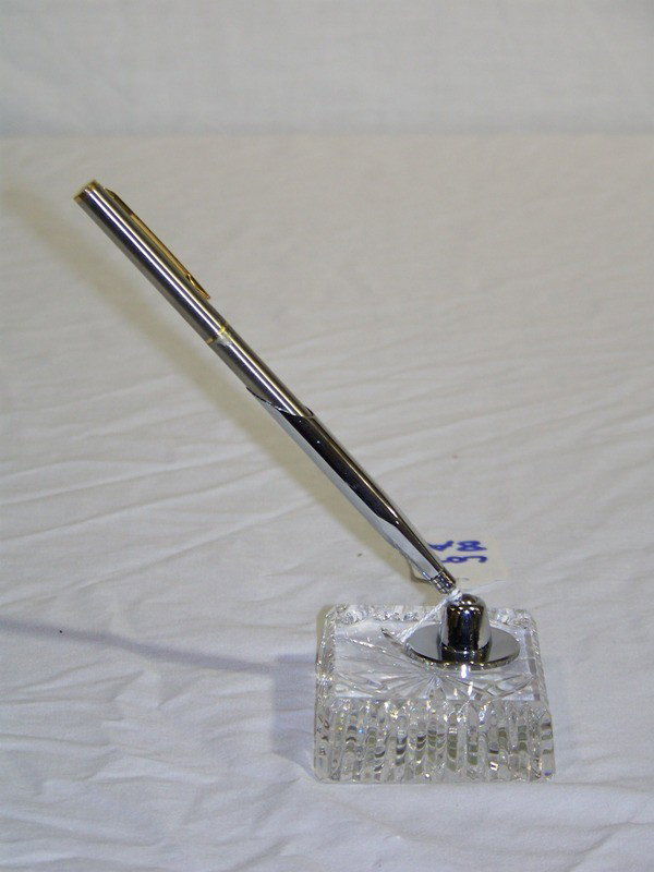 Waterford Crystal Pen Holder With Pen: Waterford Crystal Pen Holder With Pen.