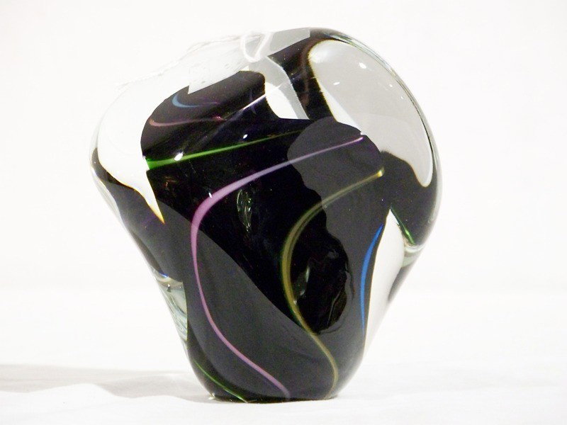 Modern Signed Robert Hamon Art Glass Paperweight: Modern Signed Robert Hamon Art Glass Paperweight. app. 5" tall and 4 1/4" wide.